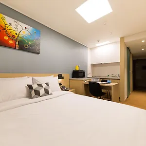 Howard Johnson By Wyndham Airport 酒店