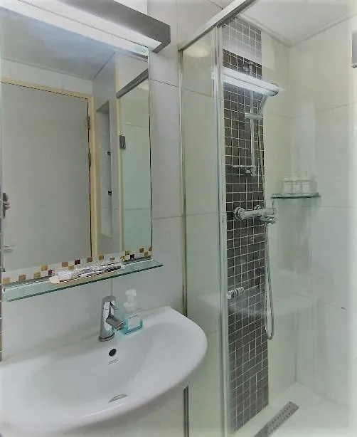 Aparthotel Treehouse Inczhon 2*,